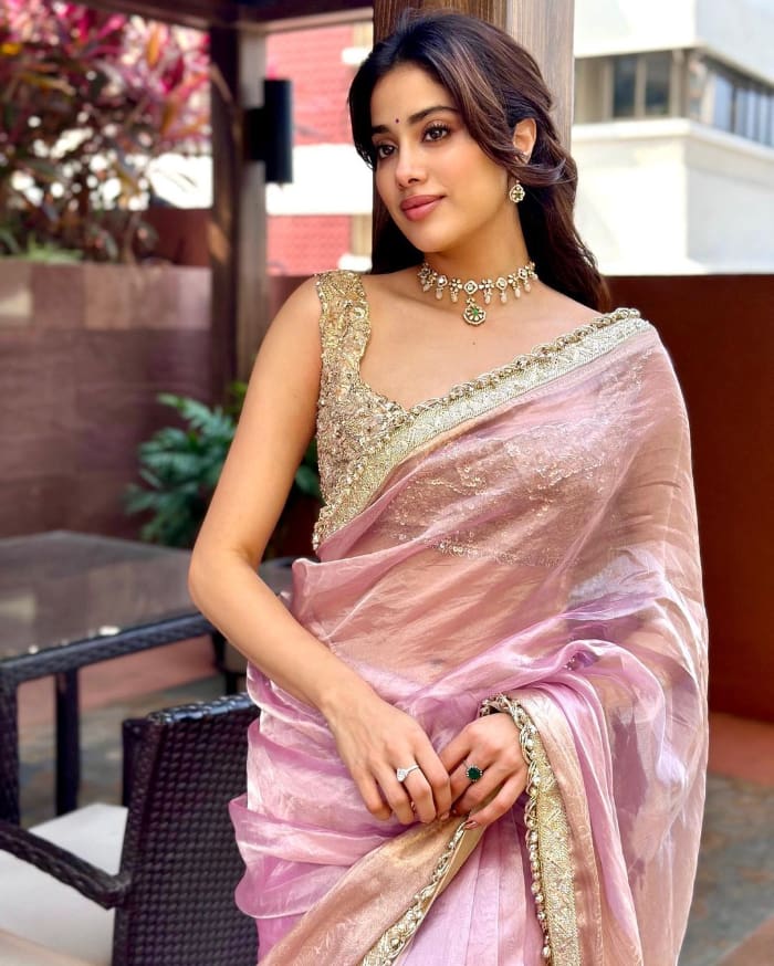 \"Explore the latest and most stunning photos of Janhvi Kapoor in this exclusive gallery. Discover the beauty and charm of this Bollywood sensation. #JanhviKapoor #LatestPhotos #CelebrityGallery #BollywoodBeauty\"