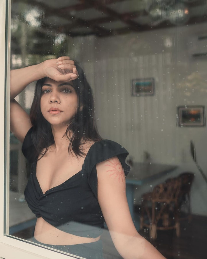 \"Discover the most recent and stunning clicks of Madonna Sebastian, showcasing her beauty and talent. Stay updated with the latest trends and #MadonnaSebastianMoments #CelebrityPhotography #GlamourShots\"