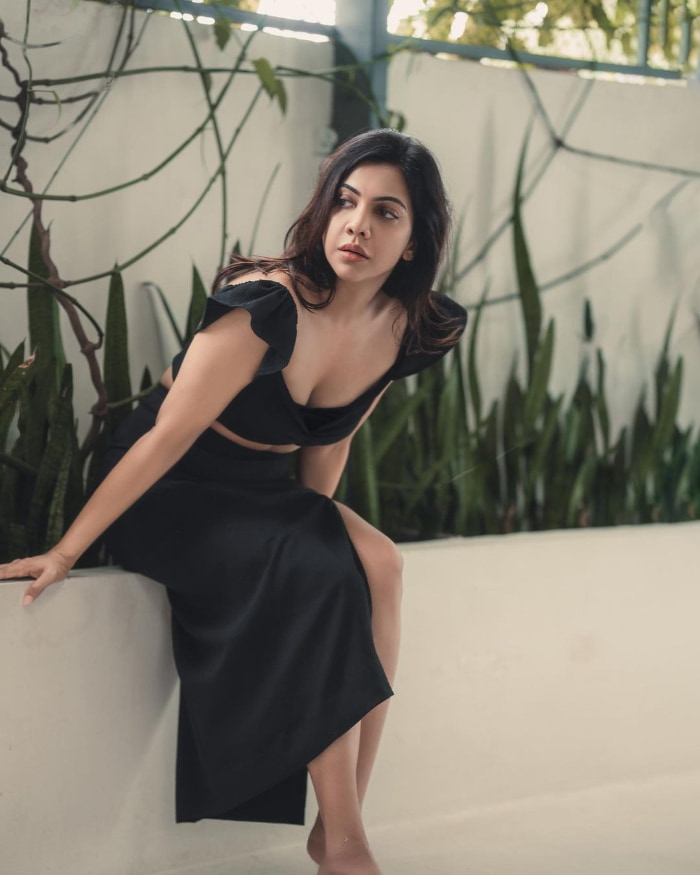 \"Discover the most recent and stunning clicks of Madonna Sebastian, showcasing her beauty and talent. Stay updated with the latest trends and #MadonnaSebastianMoments #CelebrityPhotography #GlamourShots\"