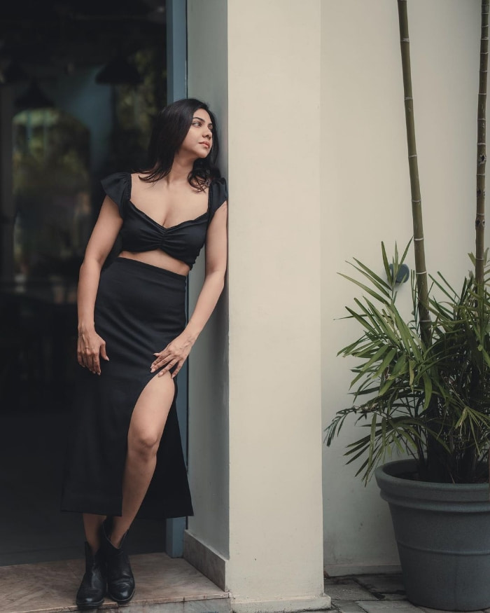 \"Discover the most recent and stunning clicks of Madonna Sebastian, showcasing her beauty and talent. Stay updated with the latest trends and #MadonnaSebastianMoments #CelebrityPhotography #GlamourShots\"