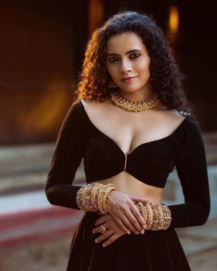 \"Stunning Athulya Chandra: Captivating and Trending Stills\"