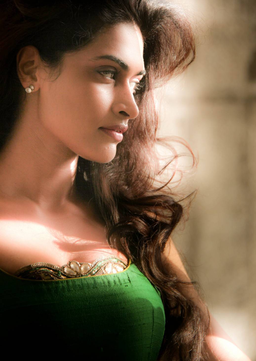 Actress Salony Luthra photoshoot Stills