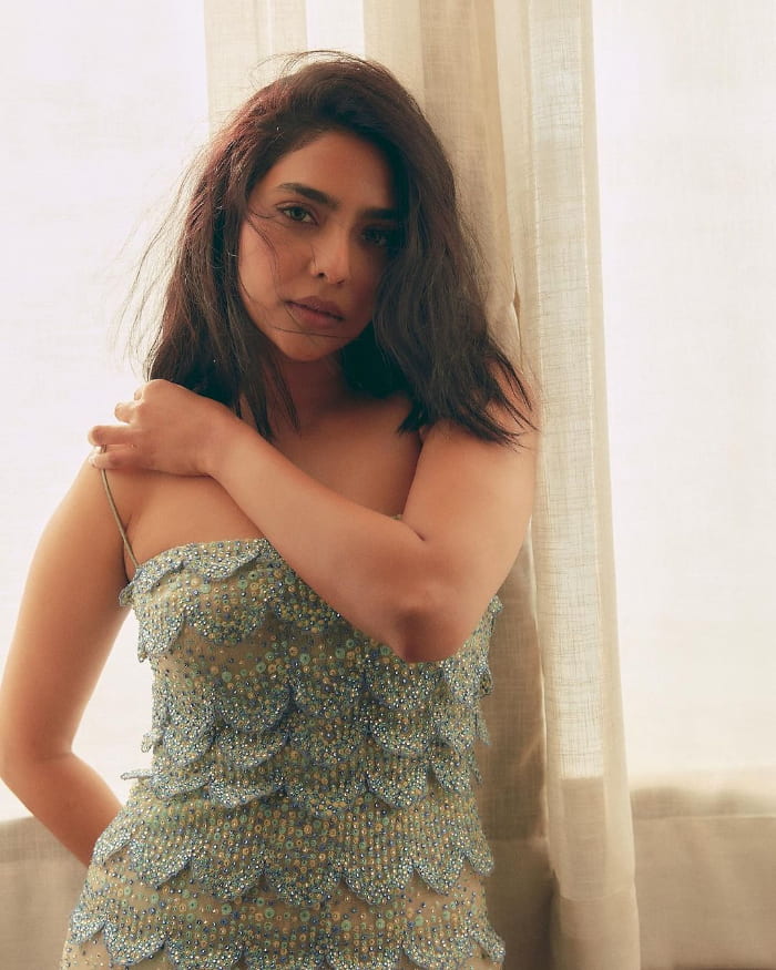 \"Aishwarya Lekshmi's Latest Captivating Moments - A Glimpse at Her Recent Clicks\"