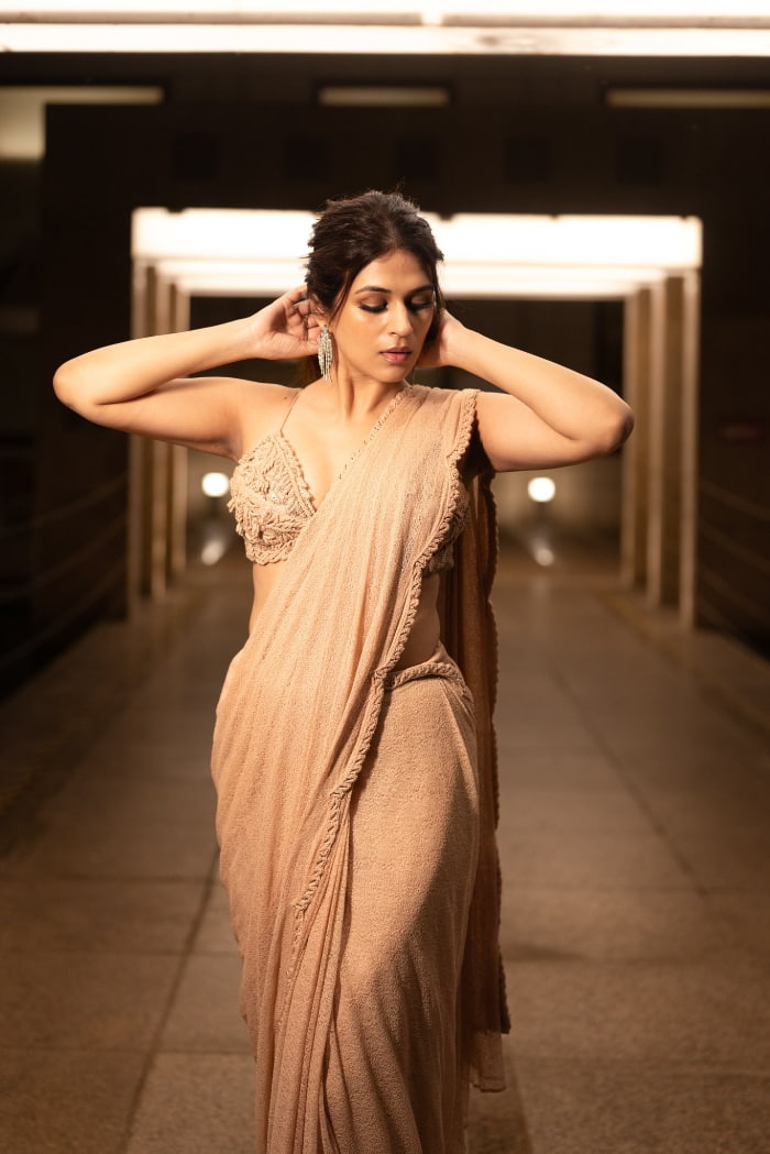 \"Trending Photos: Shraddha Das Sizzles in Stunning Images\"