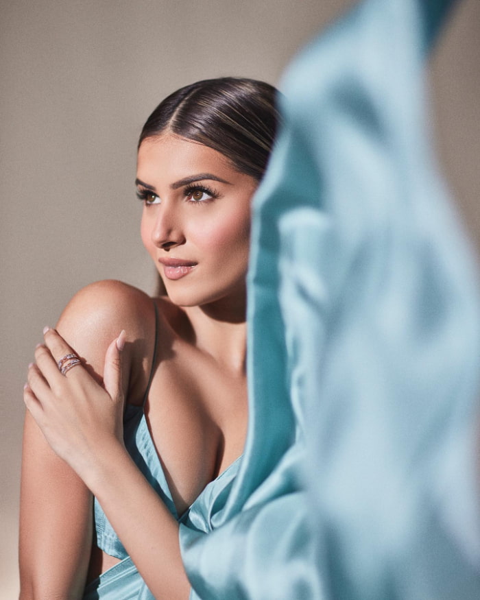 \"Discover the latest and most captivating snapshots of Tara Sutaria, the rising star in Bollywood. Explore her mesmerizing stills and get inspired by her charisma. #TaraSutaria #BollywoodBeauty #CelebStills\"