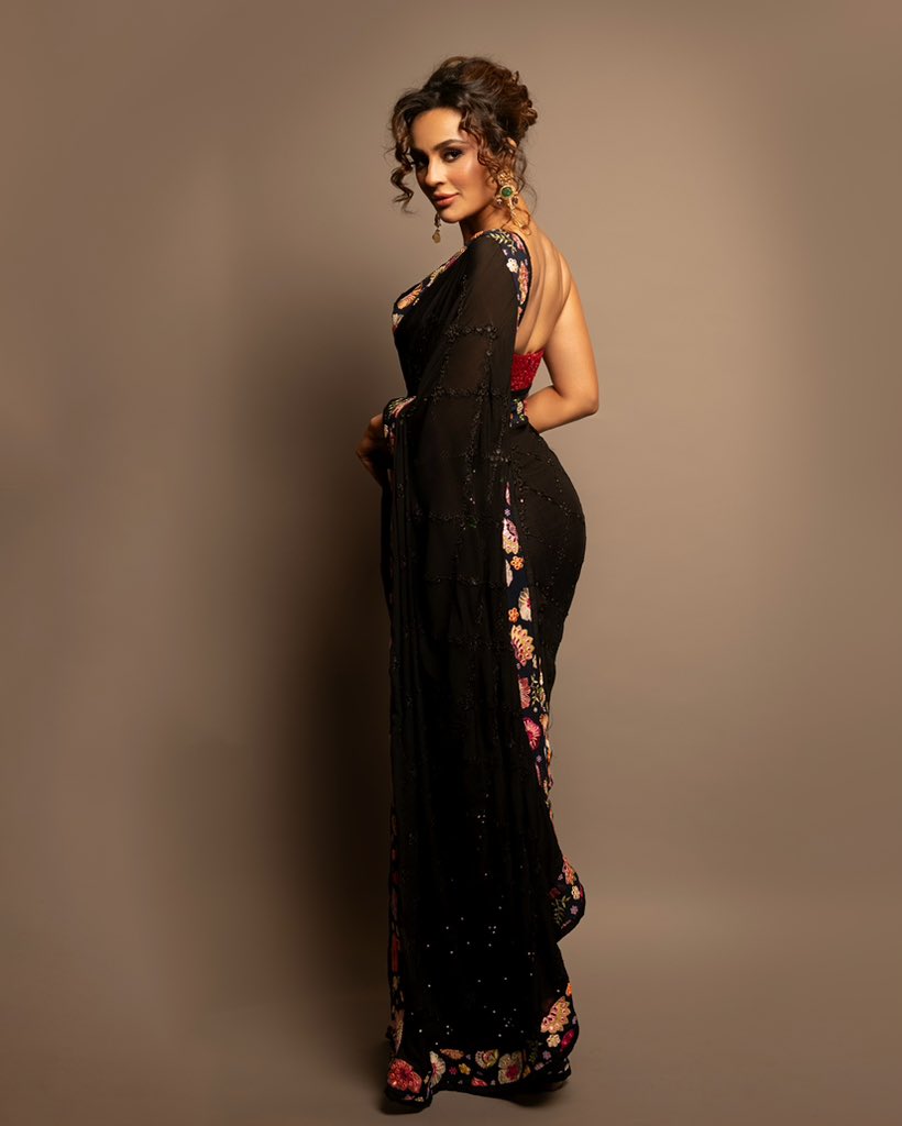 \"Discover the Newest Snaps Featuring Seerat Kapoor | Trending Celebrity Photos 2023\"