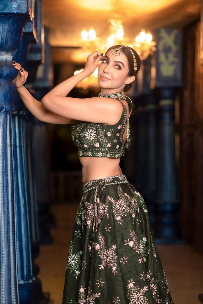 \"Dive into a mesmerizing collection of photos featuring the radiant Parvathy Nair. These captivating images showcase her beauty and charisma, creating a visual delight for fans. Don't miss out on this stunning photoshoot that's taking the internet by storm! #ParvathyNair #Photoshoot #Glamour #Beauty\"