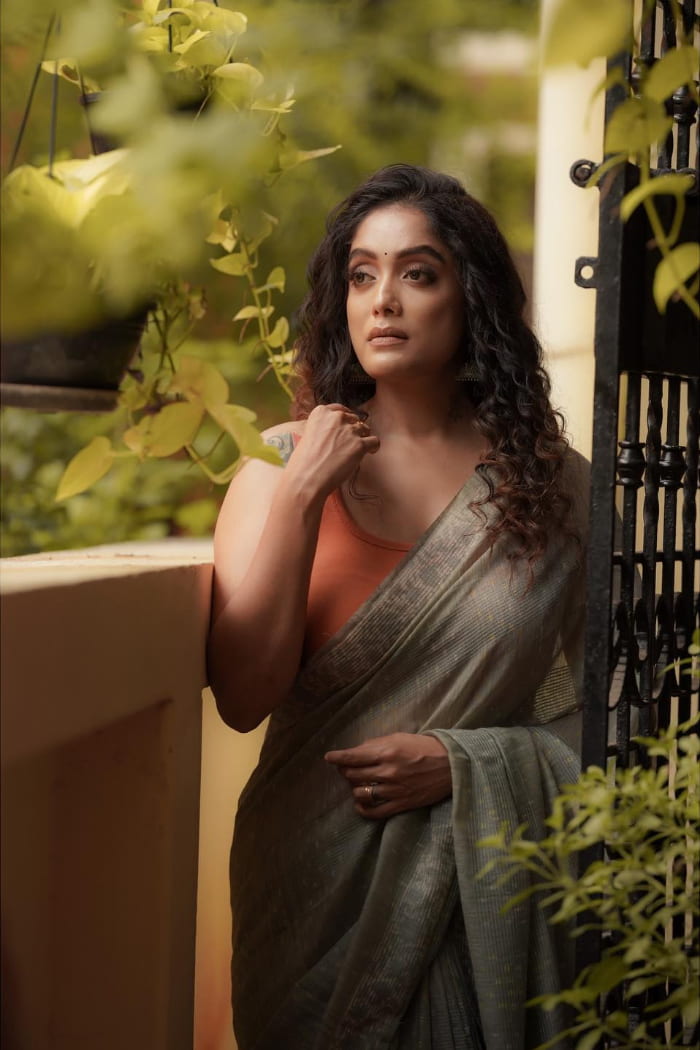 \"Discover the freshest collection of images featuring Abhirami Venkatachalam! Get a glimpse into her latest moments and stunning captures. #AbhiramiVenkatachalam #CelebritySnaps #TrendingGallery\"