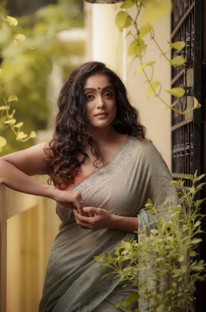 \"Discover the freshest collection of images featuring Abhirami Venkatachalam! Get a glimpse into her latest moments and stunning captures. #AbhiramiVenkatachalam #CelebritySnaps #TrendingGallery\"