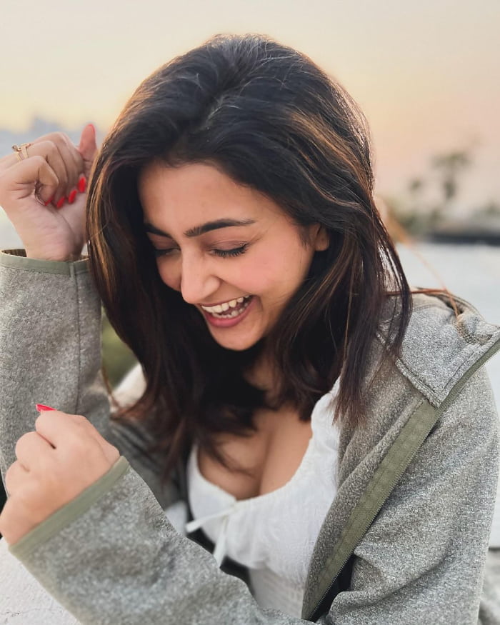 \"Explore mesmerizing images of Avantika Mishra showcasing her timeless beauty and charisma. These stunning stills capture her elegance in the latest trends, offering a glimpse into her captivating persona. #AvantikaMishra #TrendingPhotos #CelebrityStyle\"