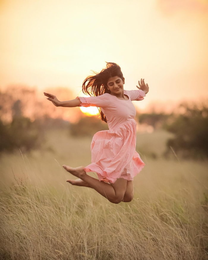 \"Explore the newest snapshots captured by Gabriella Charlton, showcasing her recent clicks and moments. Dive into the world of trending hashtags and discover the stories behind each image. Join us on a visual journey with Gabriella as she unveils her latest photography adventures. #GabriellaCharlton #PhotographyMoments #TrendingCaptures #VisualStorytelling\"