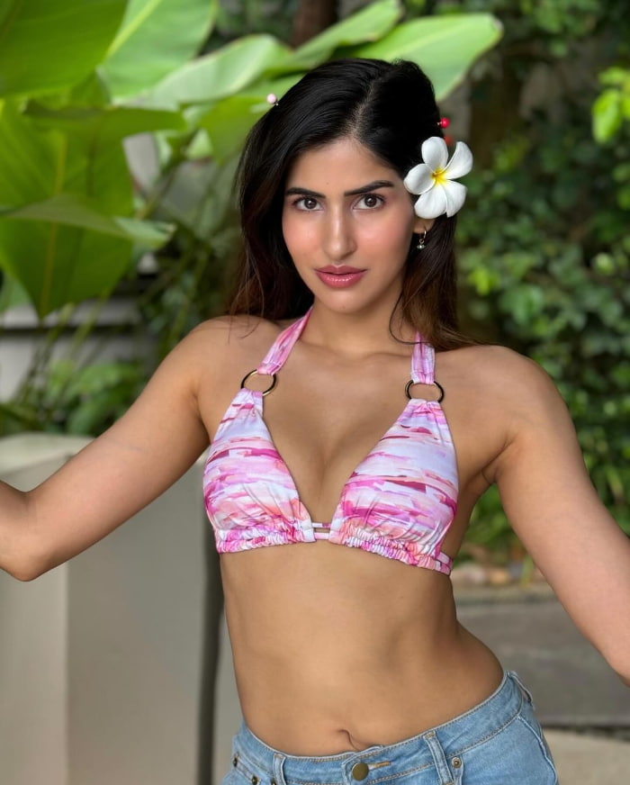  \"Latest Captivating Snapshots featuring Sakshi Malik: Explore Fresh and Trending Photos\"