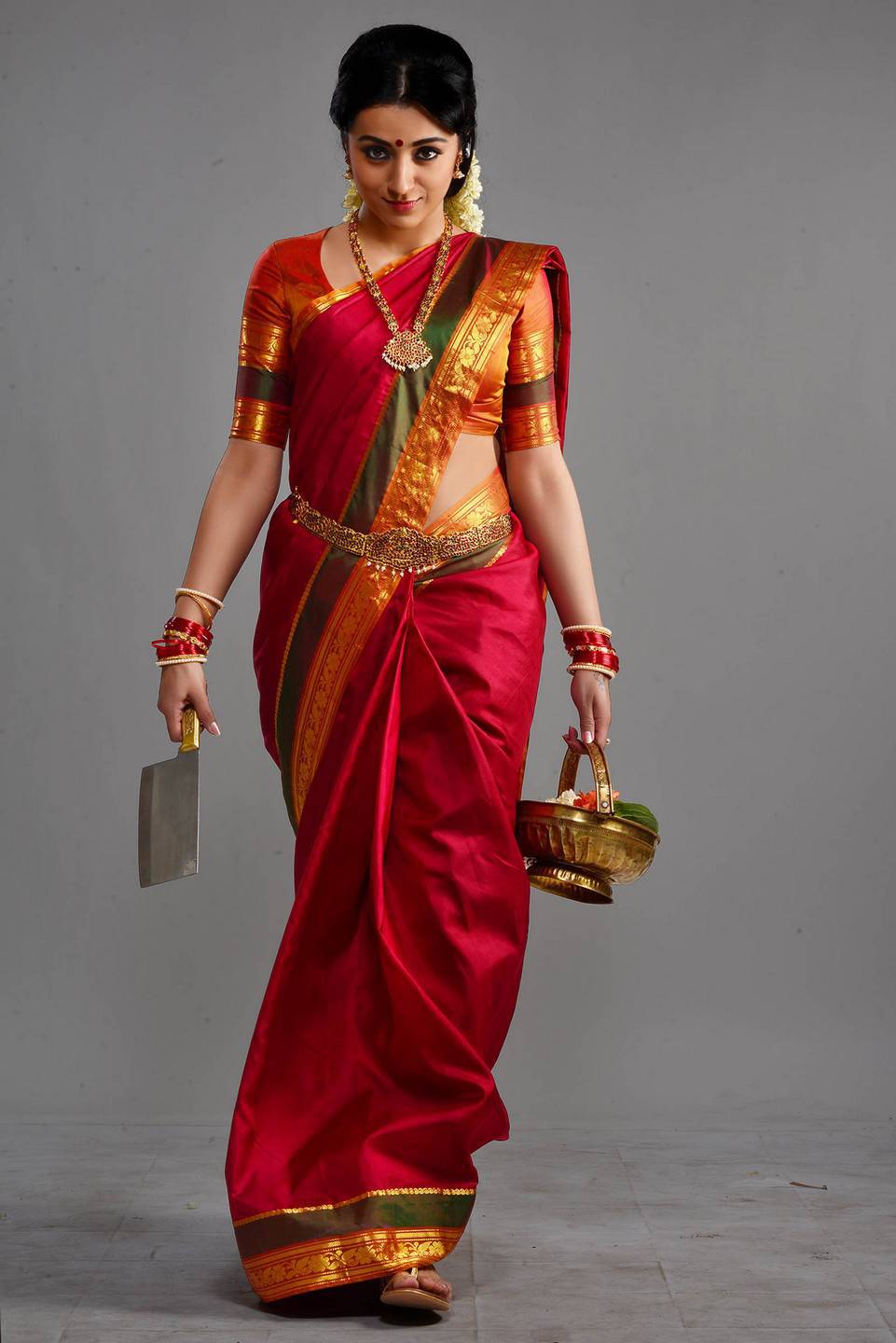Trisha Stills from Nayaki Movie