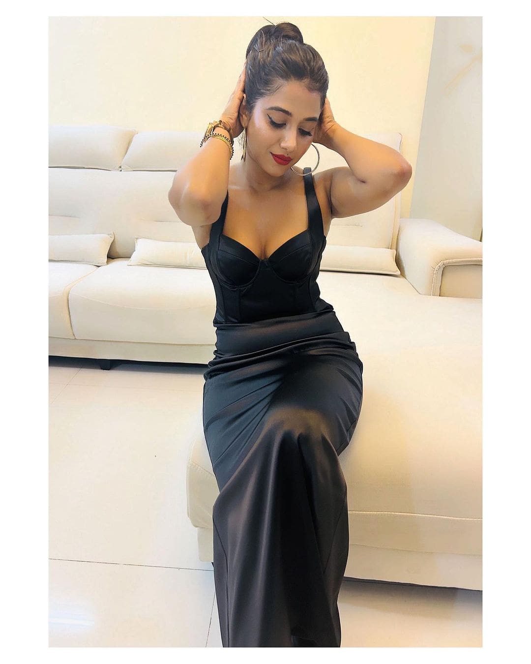\"Explore the mesmerizing beauty of Shilpa Manjunath through these exquisite stills. Immerse yourself in the allure of her captivating moments, captured with precision. Discover the latest trends in the world of glamour and entertainment. #ShilpaManjunath #StunningShots #TrendingBeauty\"