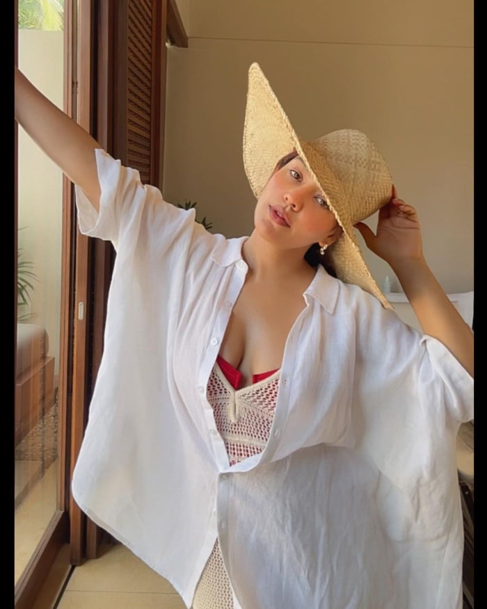 \"Discover the freshest snapshots of Neha Sharma, showcasing her timeless elegance and charm. Dive into a visual treat with these trending #NehaSharmaPics #Glamour #Fashionista #CelebStyle.\"