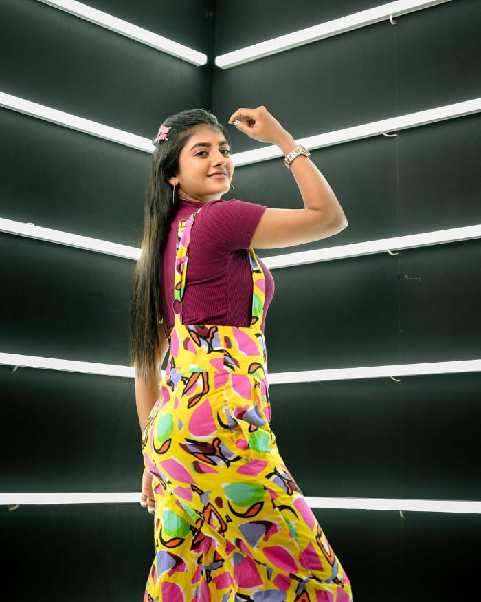 \"Explore the latest captivating images of Gabriella Charlton, capturing her natural charm and beauty. These fresh photographs offer a glimpse into her world, perfect for fans and enthusiasts alike. #GabriellaCharlton #NewPhotos #VisualDelight #2024Trends\"