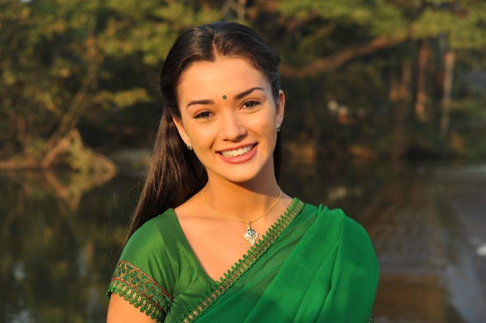 'I' Movie Stills - Amy Jackson