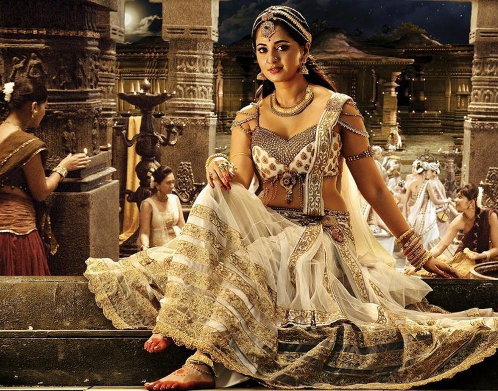 Actress Anushka Shetty Stills from Rudramadevi 