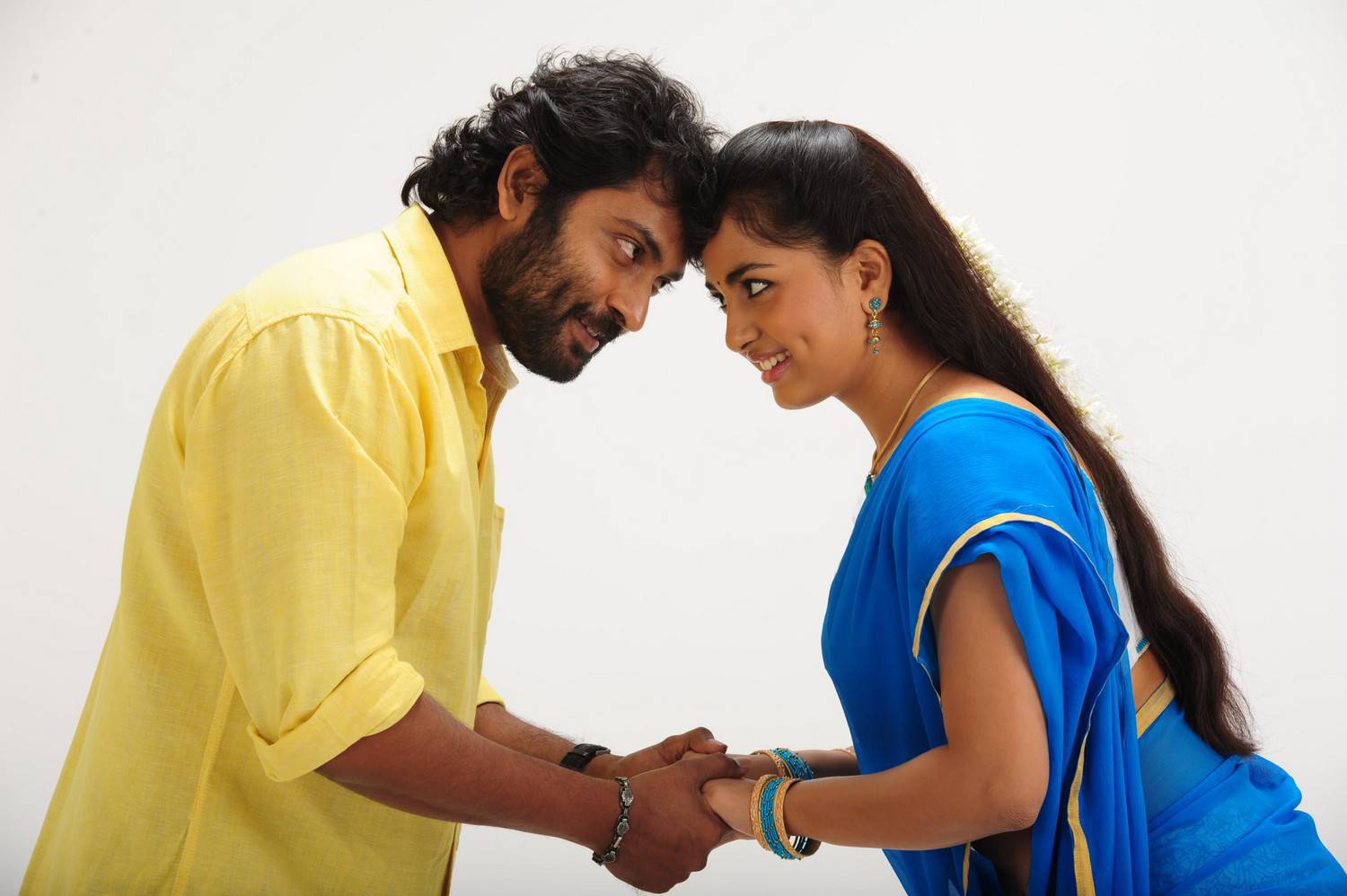 Stills from Kaththukkutti Tamil Movie | Narain, Shrushti Dange
