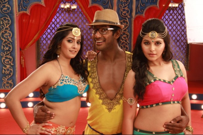 Vishal, Anajali and Varalaxi in Madha Gaja Raja