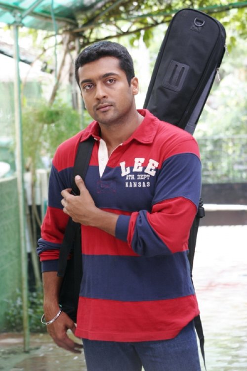 Suriya in Vaaranam Aayiram 