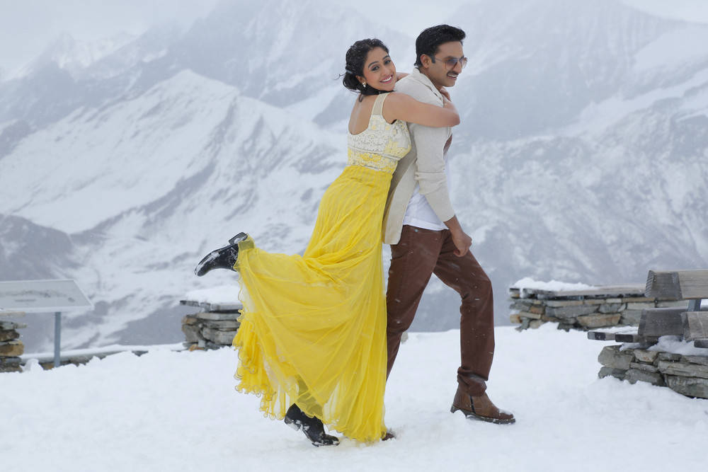 Soukhyam Telugu Movie Stills | Gopichand, Regina Cassandra