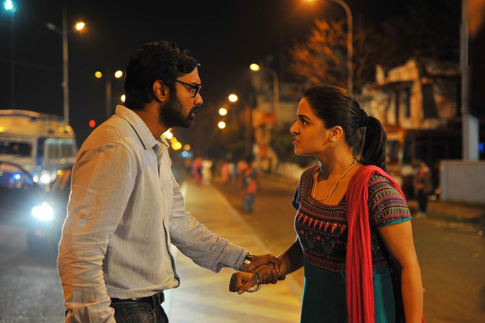 Waqima Gabbi stills from Maalai Nerathu Mayakkam