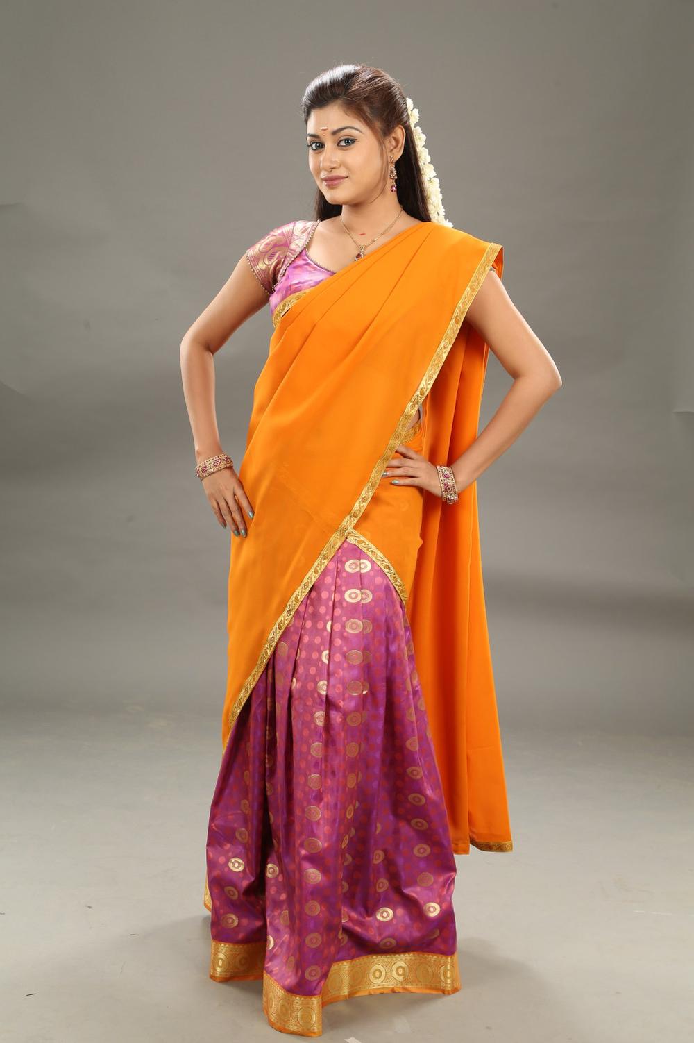 Oviya Stills from Seeni Tamil Movie