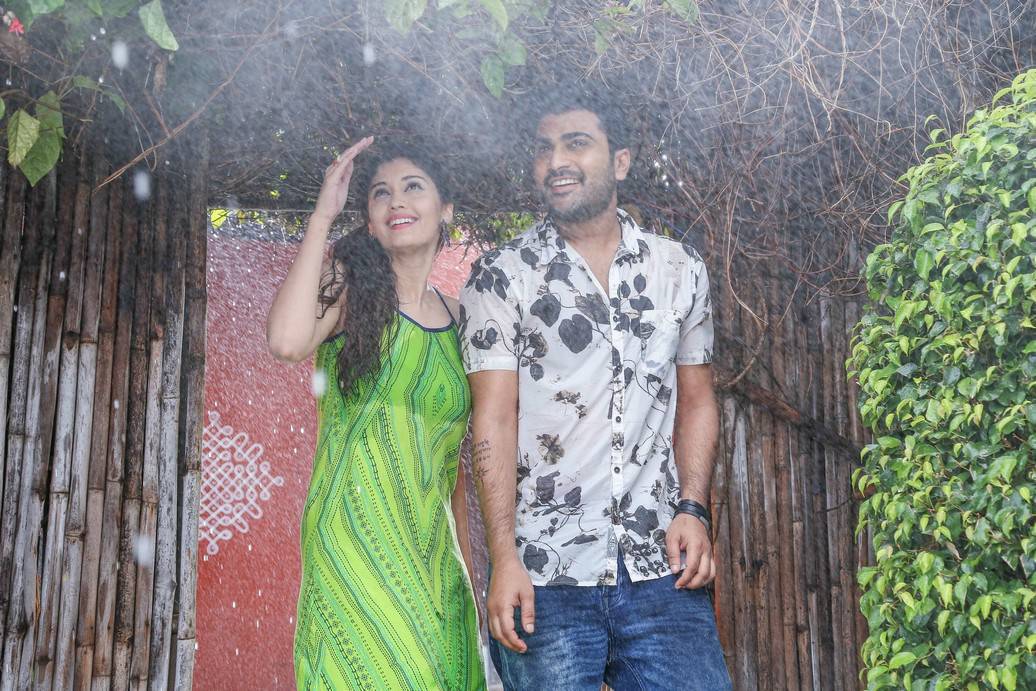 Express Raja Telugu Movie Stills | Sharwanand, Surabhi