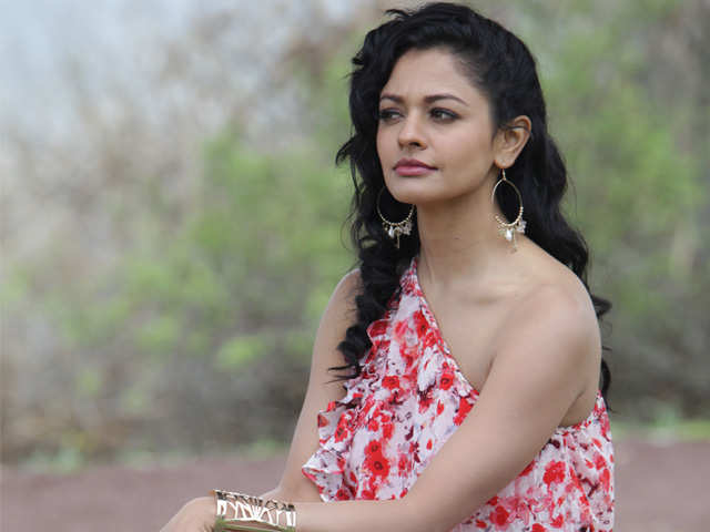Pooja Kumar Still in Viswaroopam