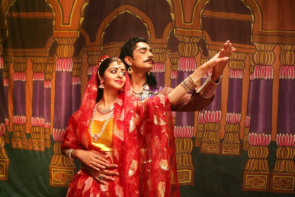 Kaaviya Thalaivan Latest Stills - Siddharth, Vedhika
