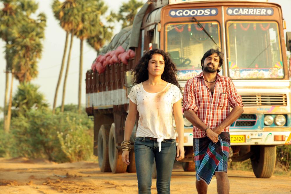 Nerungi Vaa Muthamidathe Tamil Movie Stills - Shabeer, Piaa Bajpai