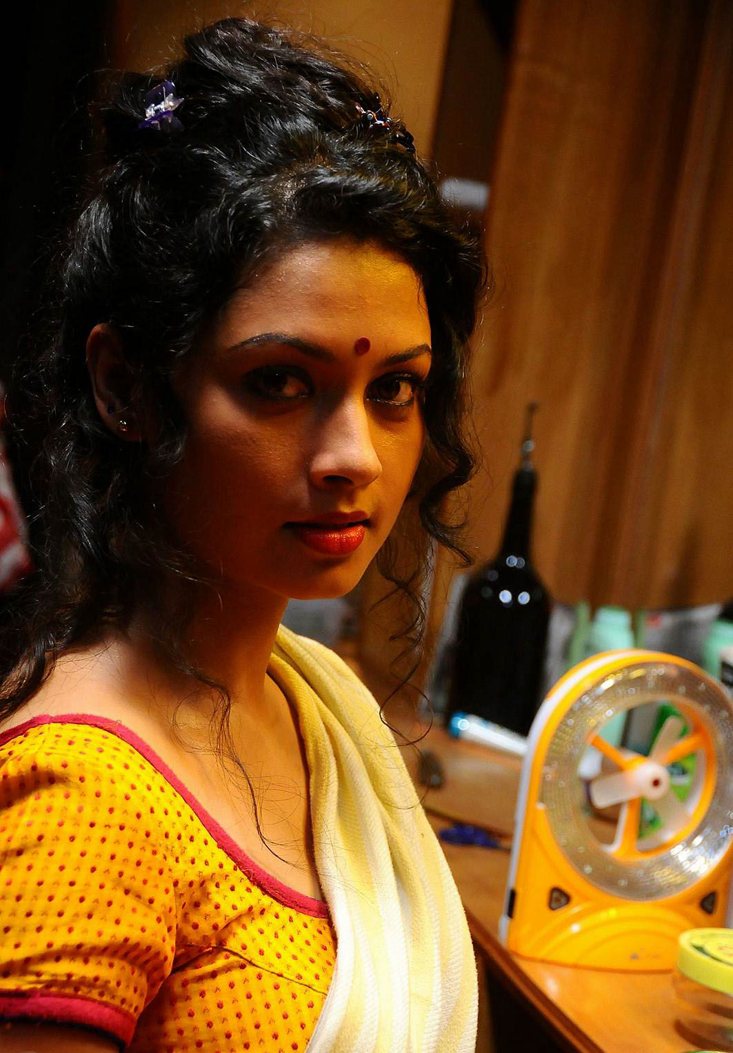 Pooja (Vidiyum Munn)