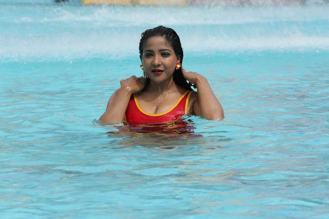 Sakshi Agarwal Stills from Ka Ka Ka Po Movie 