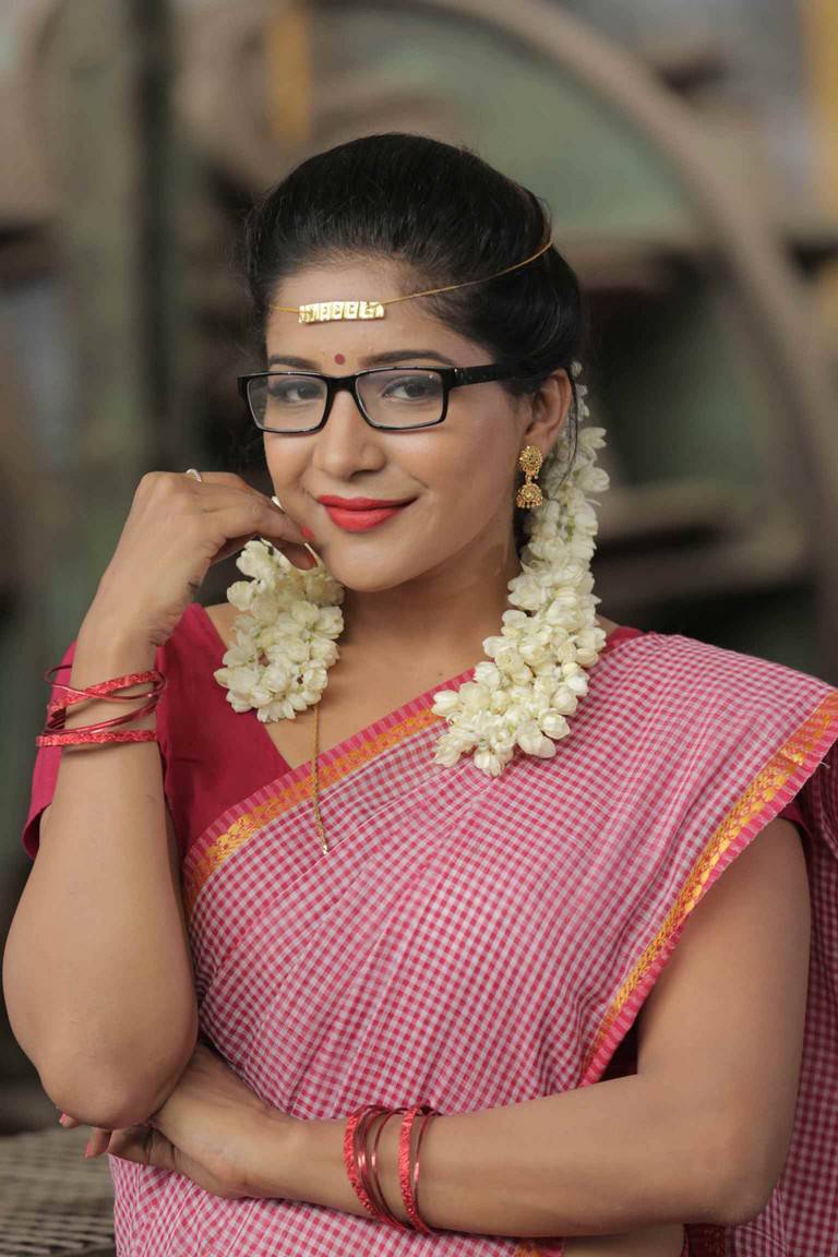 Sakshi Agarwal Stills from Ka Ka Ka Po Movie 