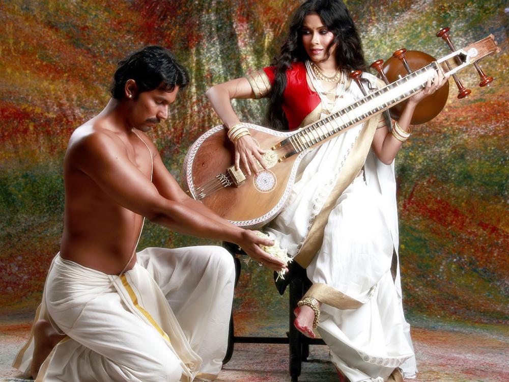 Rang Rasiya Movie Stills | Randeep Hooda, Nandana Sen