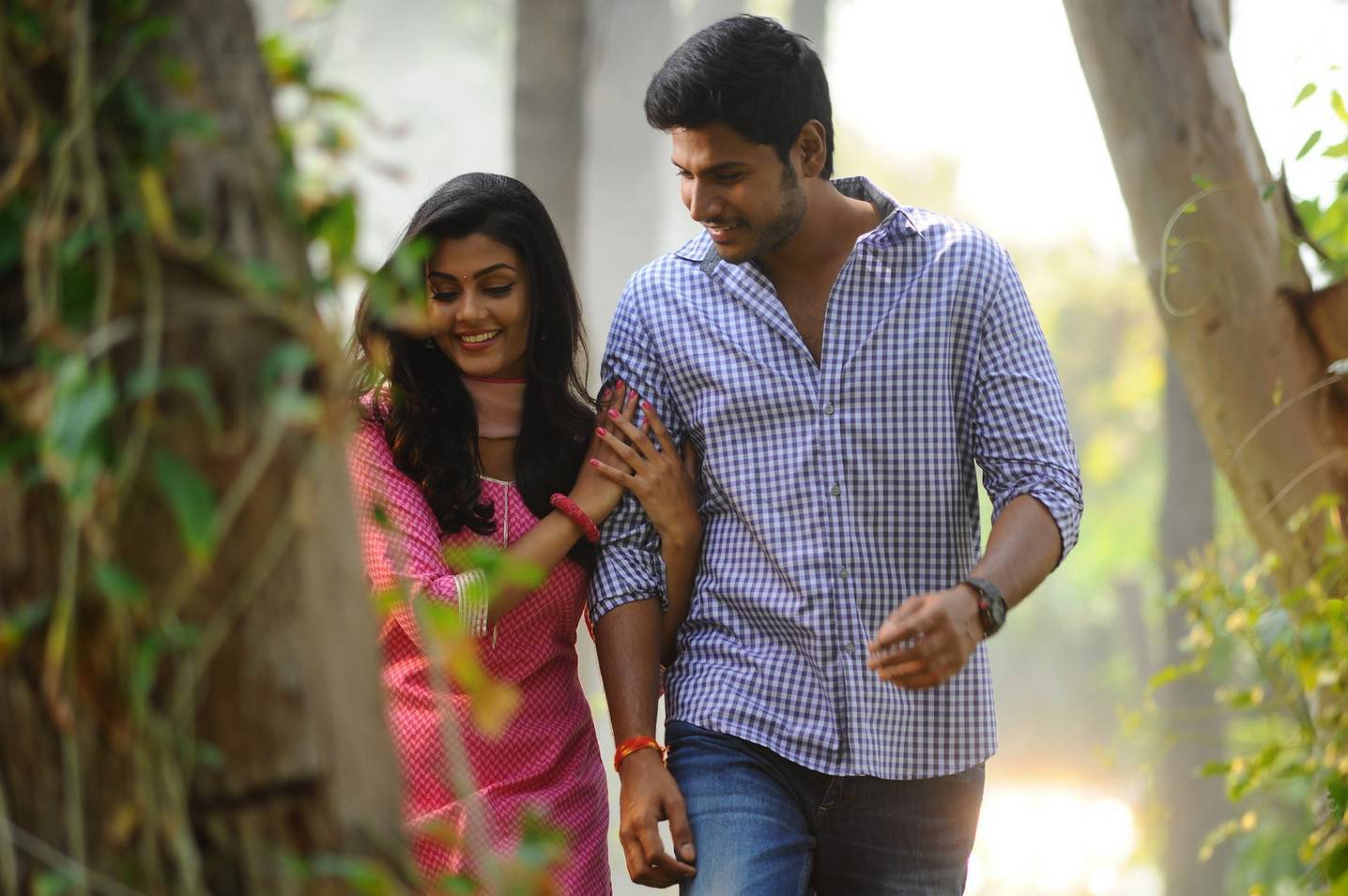 Run Movie Stills | Sundeep Kishan, Anisha Ambrose