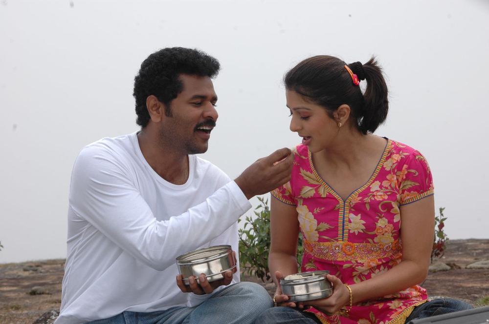 Kalavaadiya Pozhuthugal Tamil Movie Stills | Prabhu Deva | Bhoomika Chawla