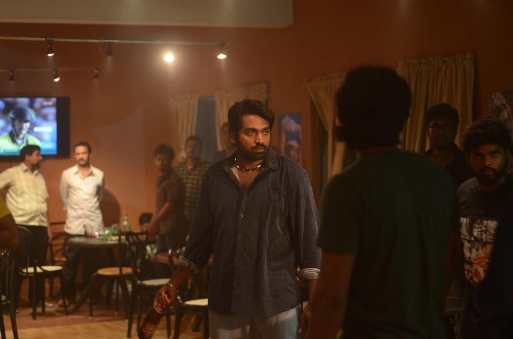 Kadhalum Kadanthu Pogum Movie Stills -  Vijay Sethupathi, Madoona Sebastian