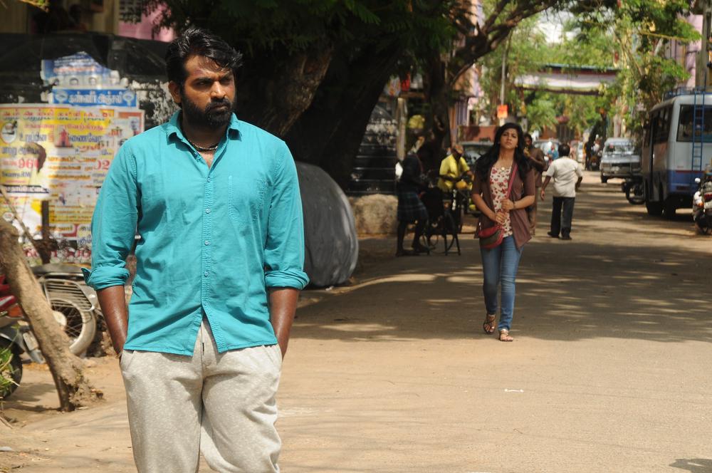 Kadhalum Kadanthu Pogum Movie Stills -  Vijay Sethupathi, Madoona Sebastian