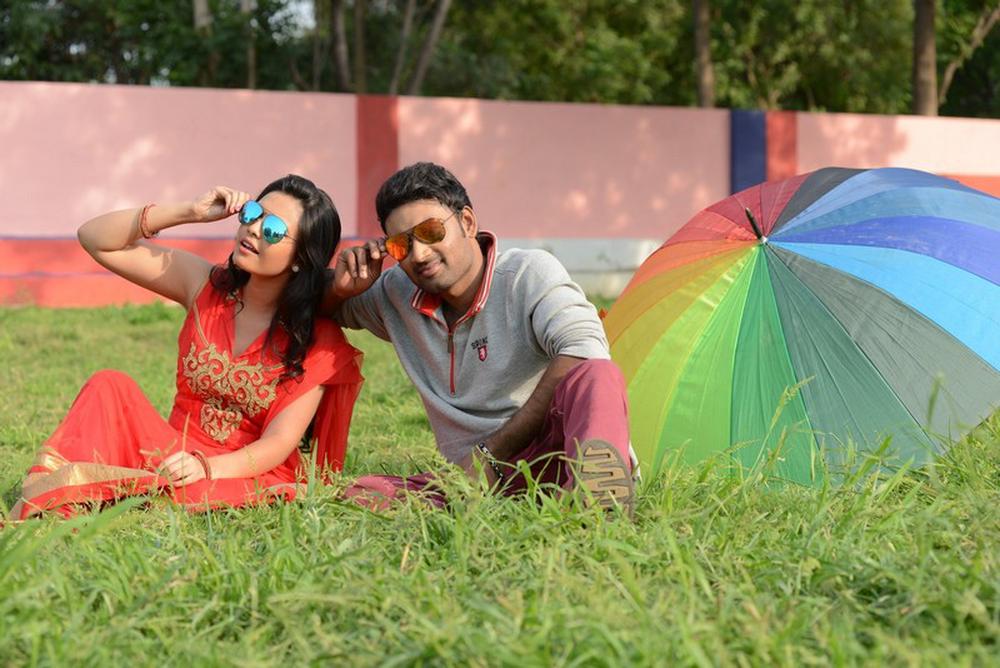 Satish Babu and Marina Abraham Stills | Romance With Finance