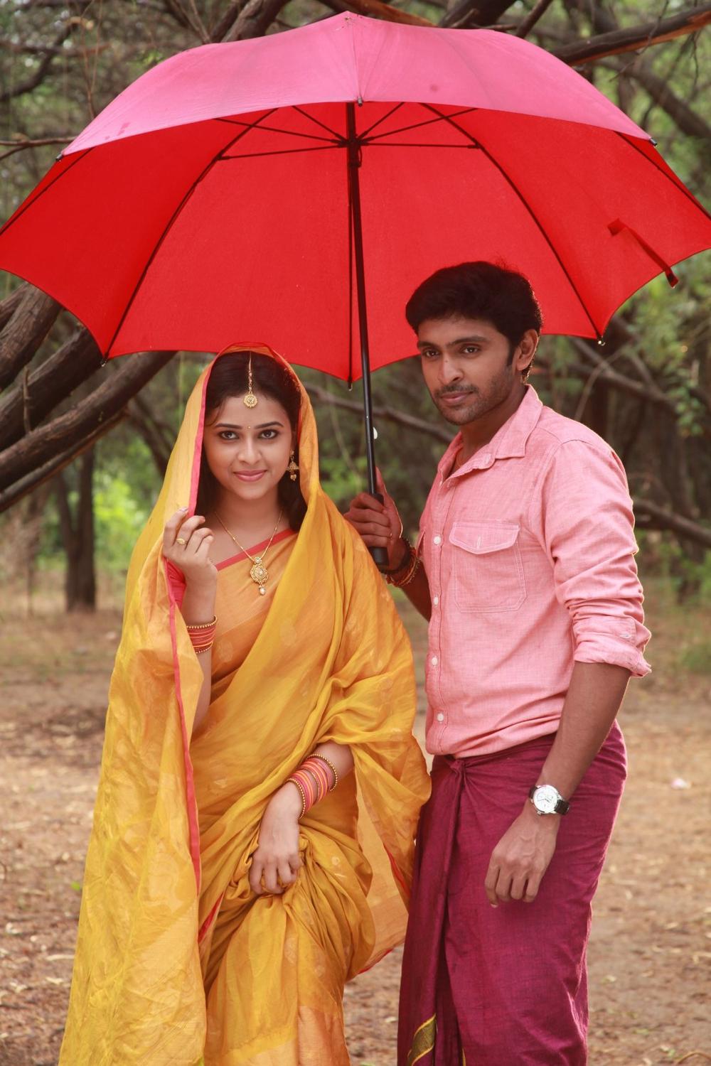 Vellaikaara Durai Tamil Movie Stills - Vikram Prabu, Sri Divya