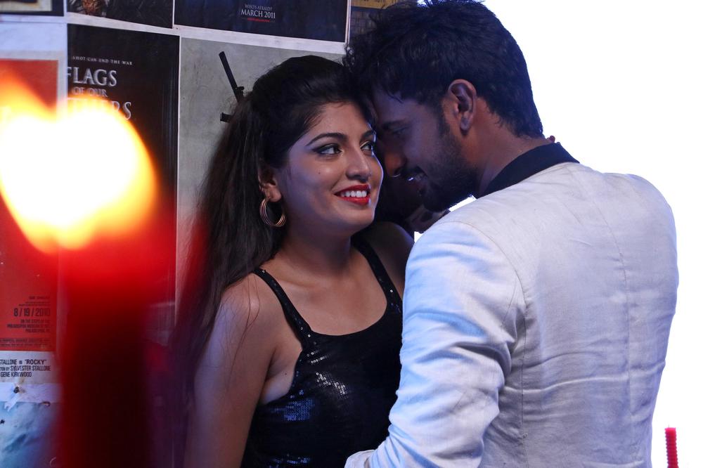 Oyee Tamil Movie Stills | Geethan Britto, Eesha