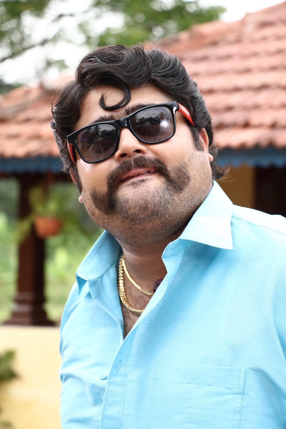 Oyee Tamil Movie Stills | Arjunan