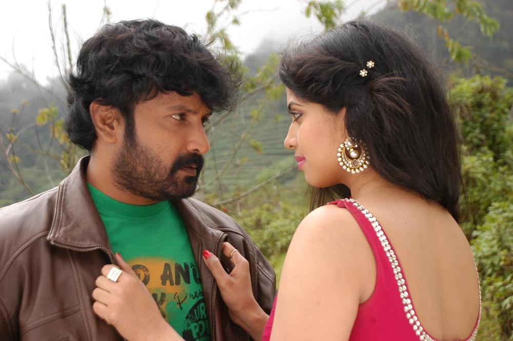 Avan Aval Tamil Movie Stills | Deevika Madhavan, Vignesh