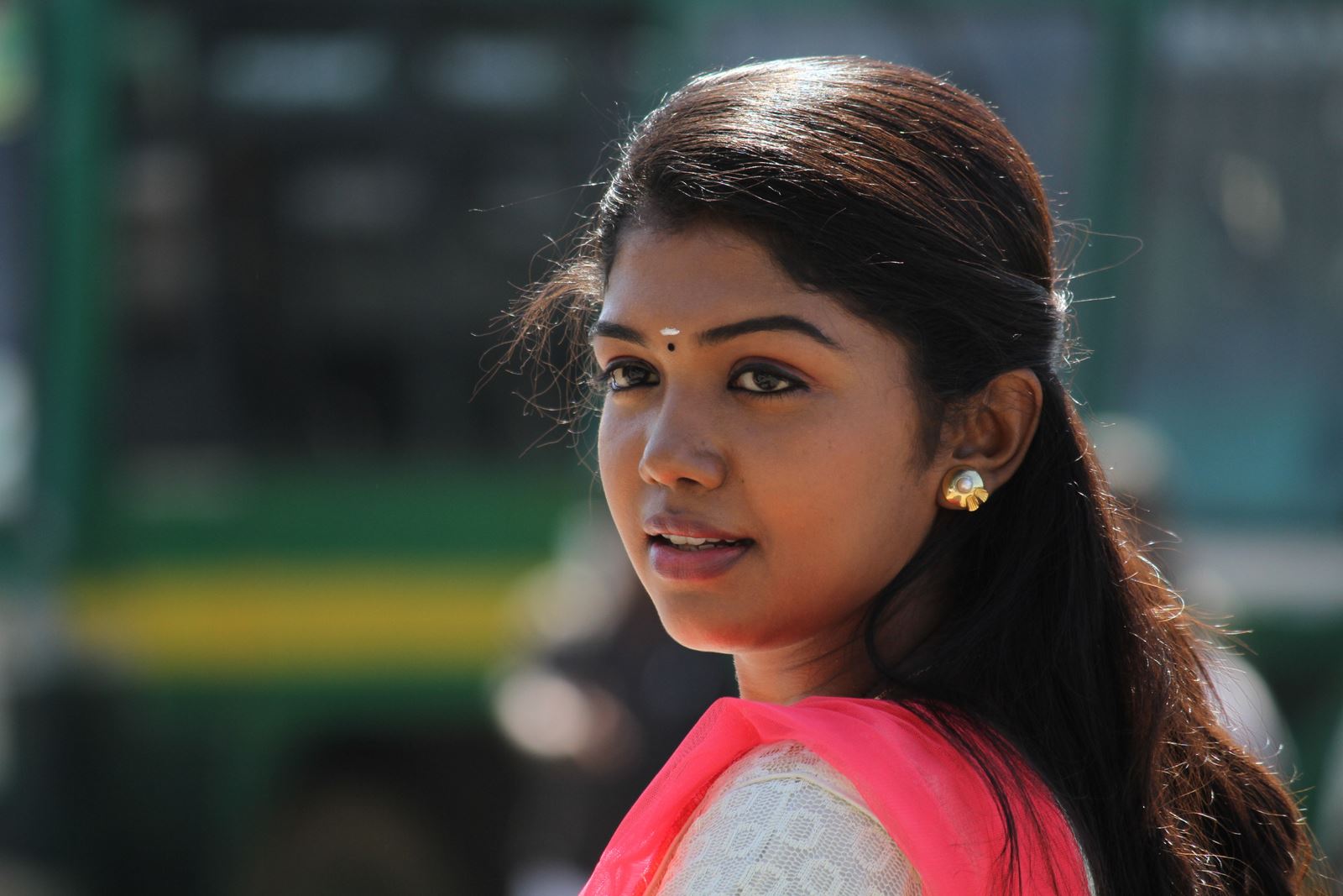 Enakku Veru Yengum Kilaigal Kidaiyathu Movie Stills