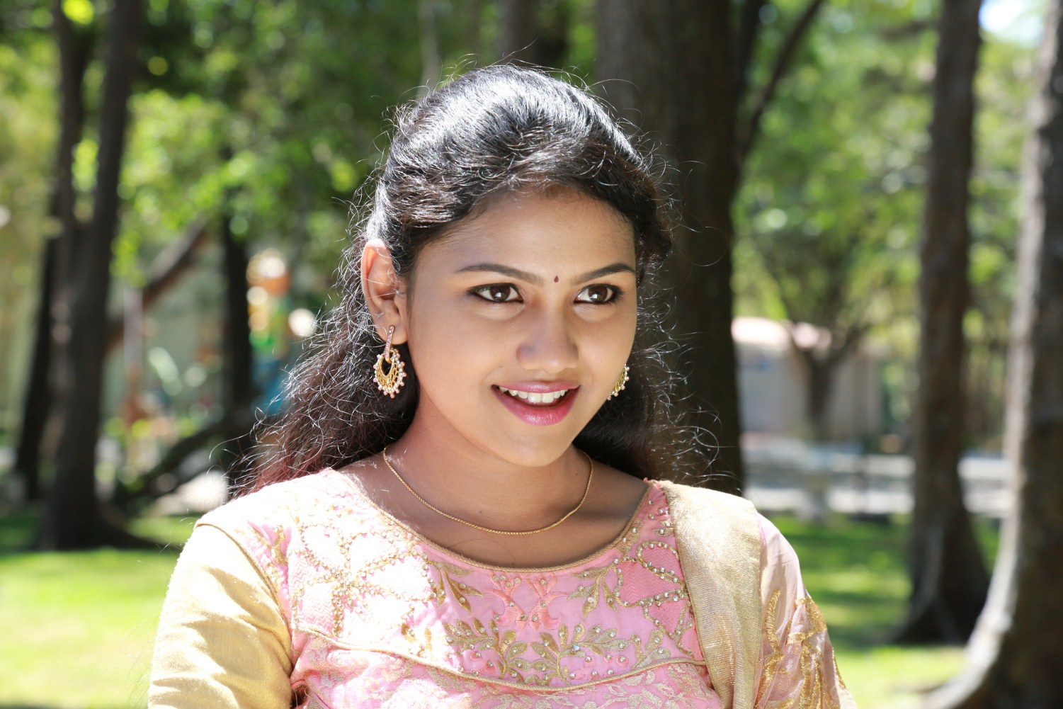 Inniya Thalaimurai Tamil Movie Stills | Manishajith