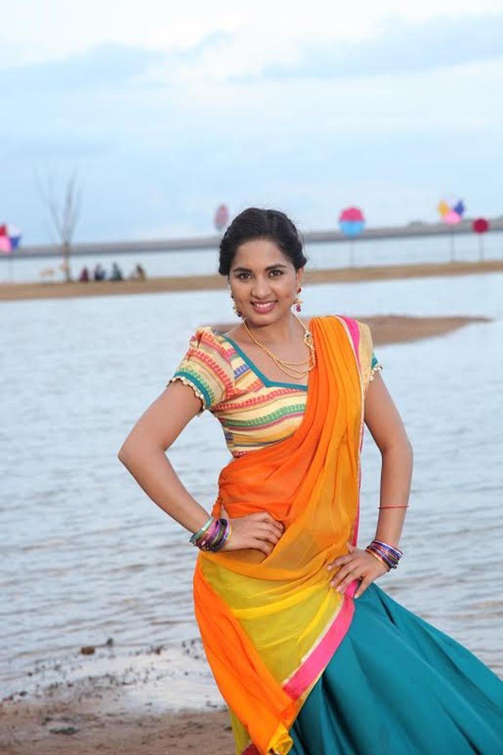 Achamindri Tamil Movie Stills