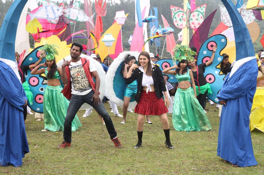 Aambala Tamil Movie Stills | Vishal, Hansika Motwani, Santhanam