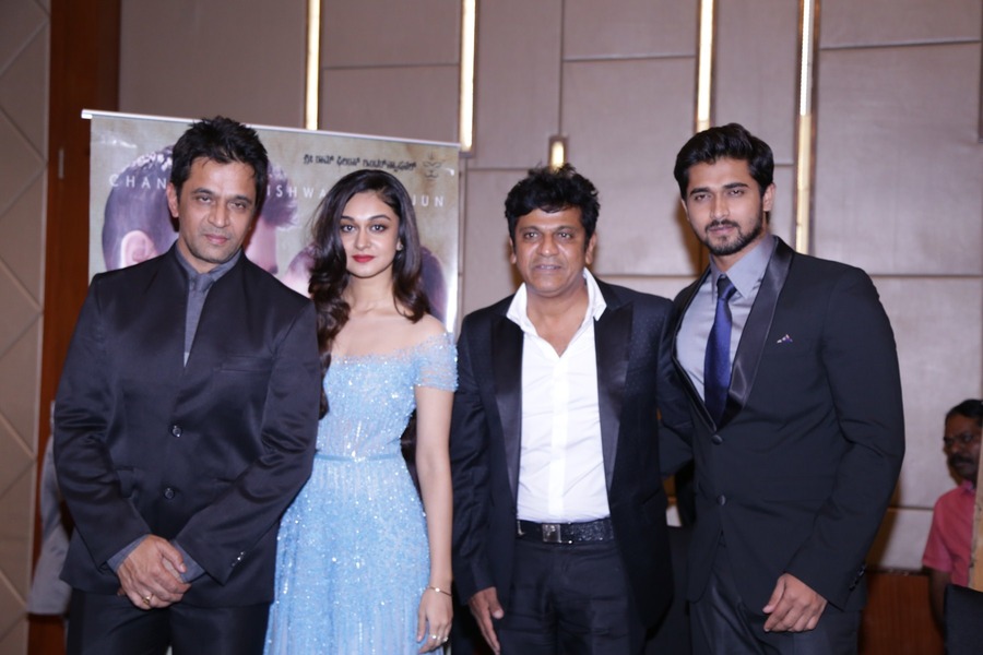 Shiva Rajkumar at Aishwarya Arjun's Kadhalin Pon Veedhiyil - Prema Baraha Bilingual Movie Launch